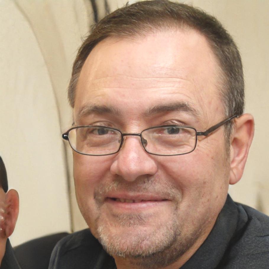 Retrato de Gonzalo Ribeiro, mentor especializado en proyectos de análisis financiero